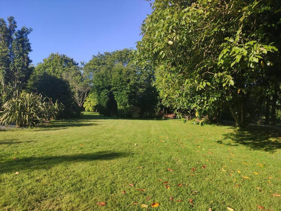 Gîte L'évidence Saint-Caradec-Tregomel Esterno foto